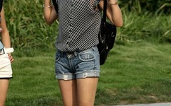 亚洲一卡2卡3卡4卡5卡新国色天香